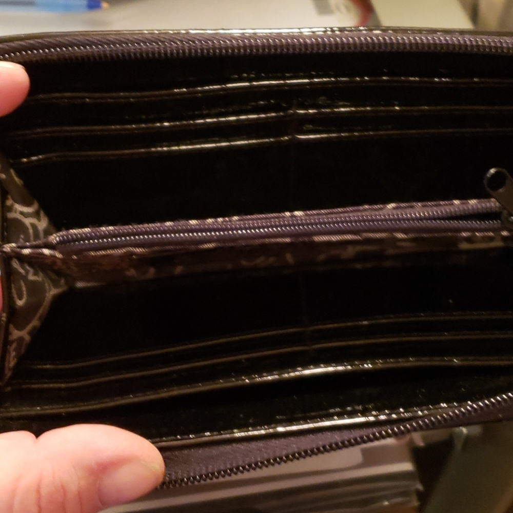 Wallet - Picture 2 of 4